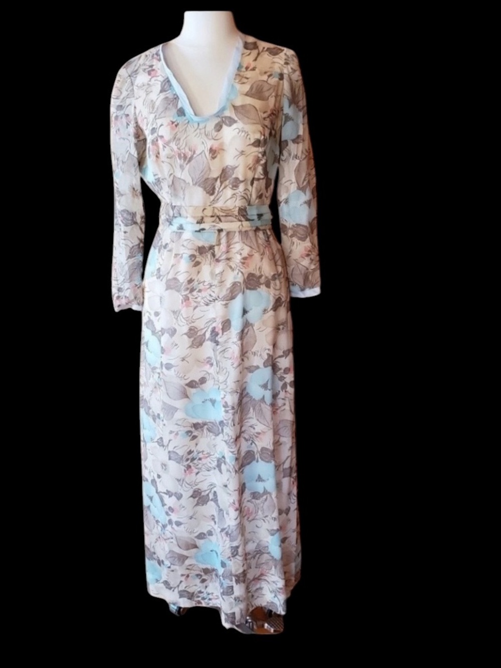 1970s Unlabeled Light Tan Floral, Cotton Blend, Cottagecore‎ Dress